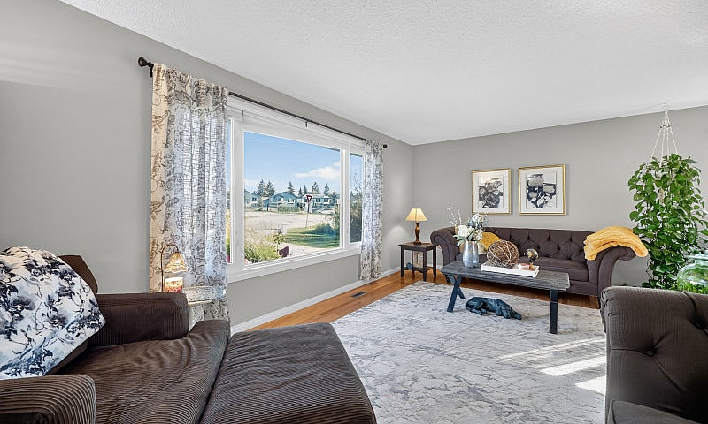 4 Bedroom In Bon Acc...