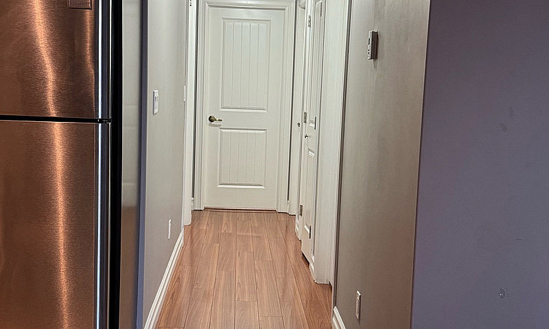 2 Bedroom Walkout Ba...