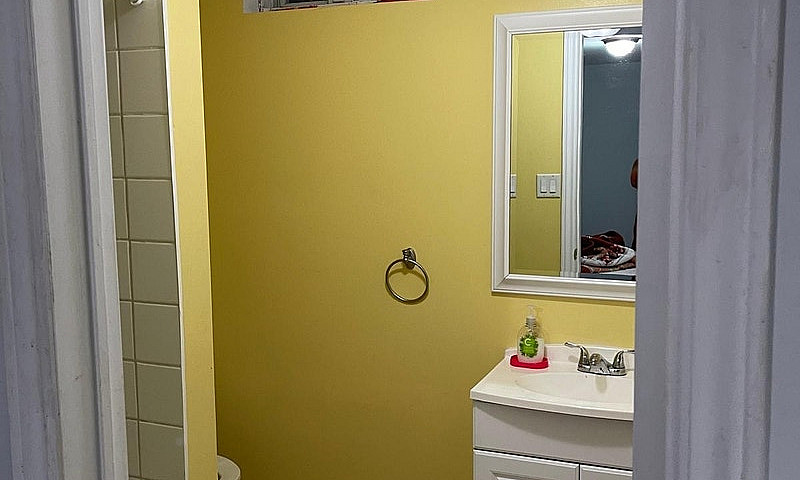 1 Bedroom Basement A...