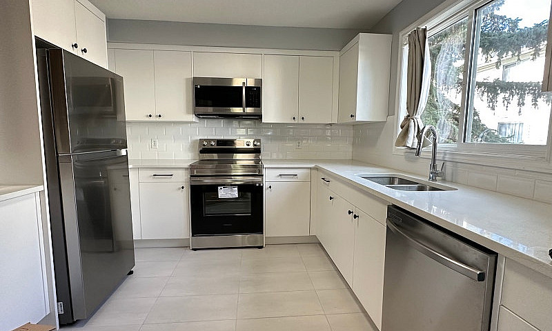 3 Bdrm Townhouse Gle...