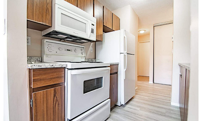 2 Bedroom - Walk To ...