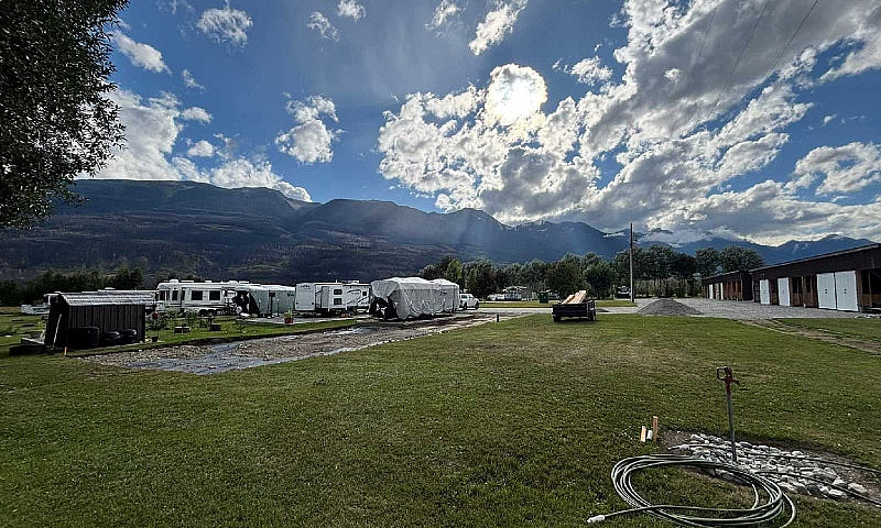 Golden, Bc Rv/Park M...