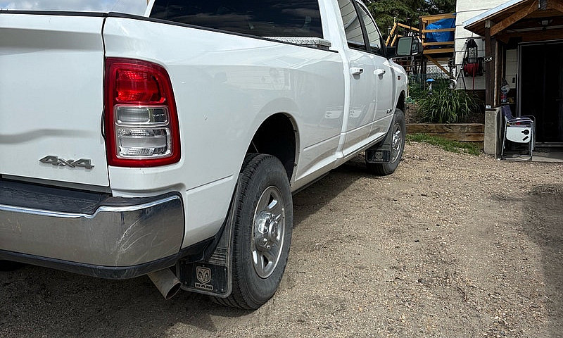 Dodge Ram 2500...