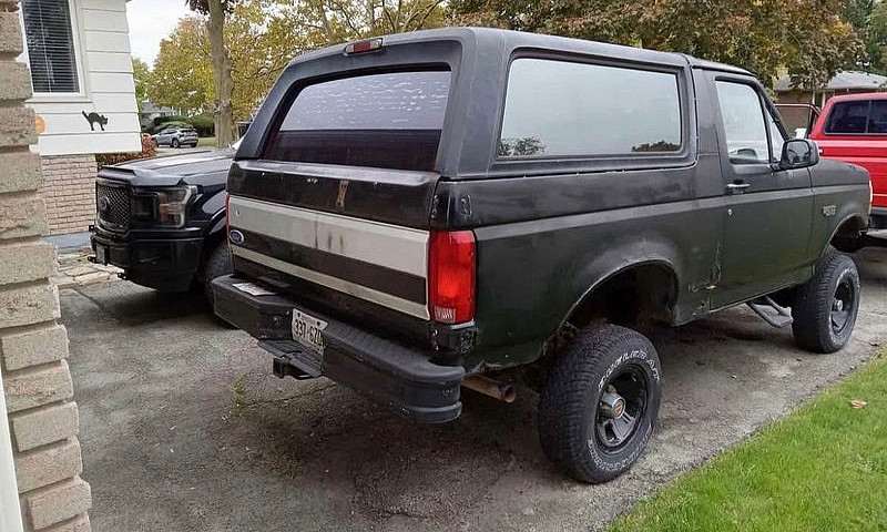 1996 Ford Bronco...