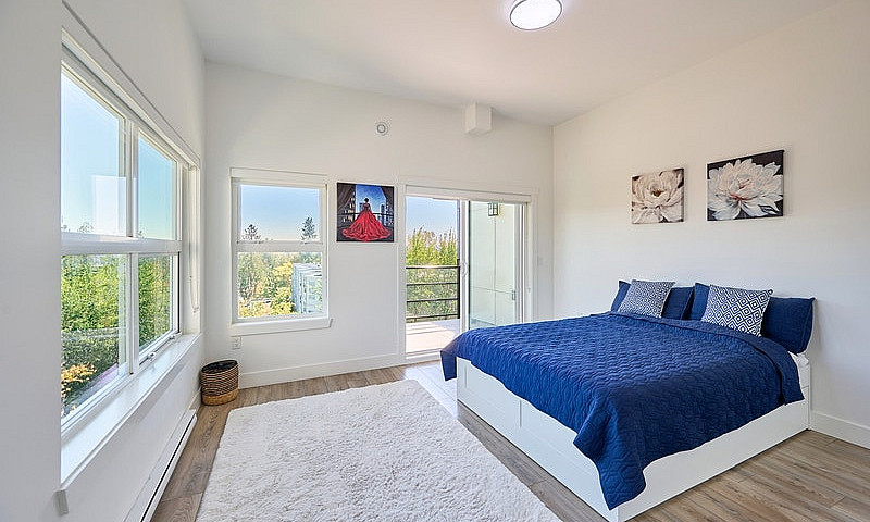 Spacious 3 Bedroom 2...
