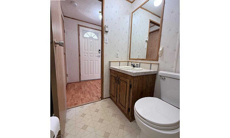2 Bed ,2 Bath For Re...