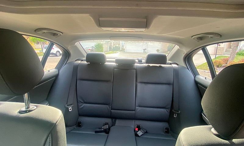 2011 Bmw 323I Sedan ...