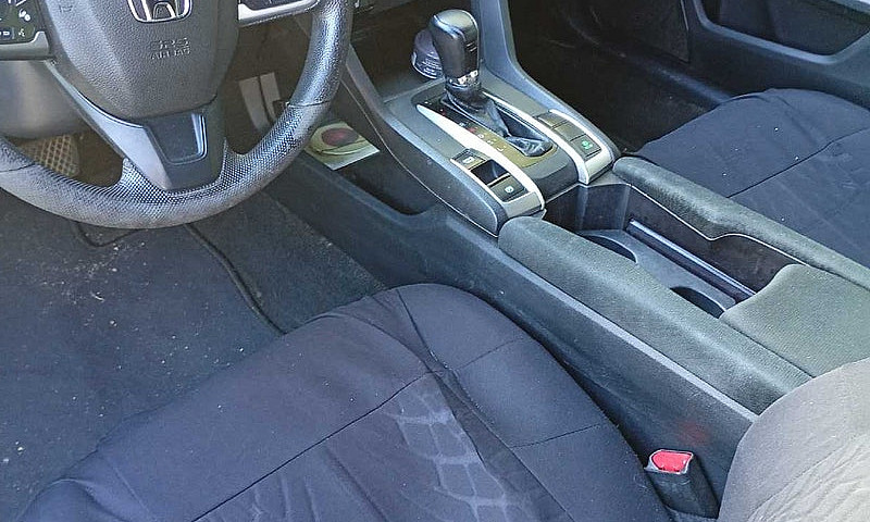 2018 Honda Civic Cou...