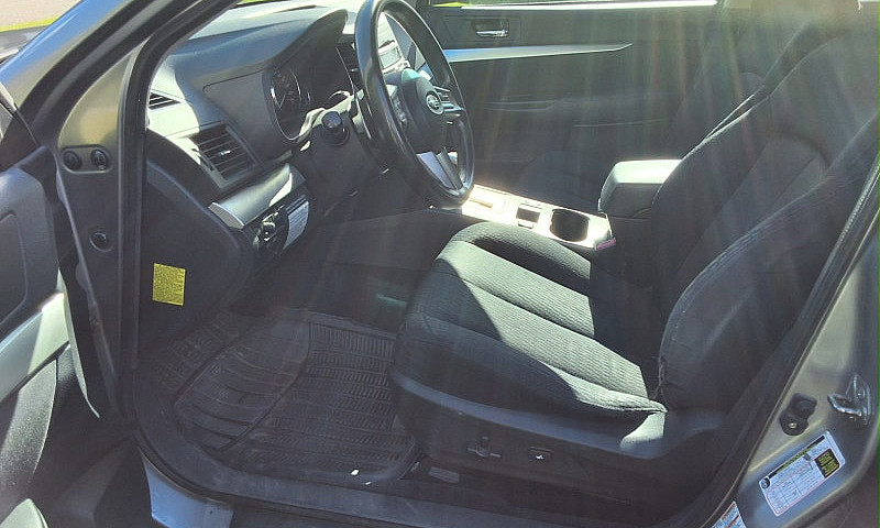 Subaru Outback 2011...