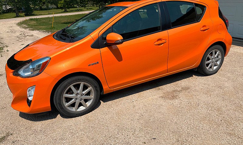 2015 Toyota Prius C ...