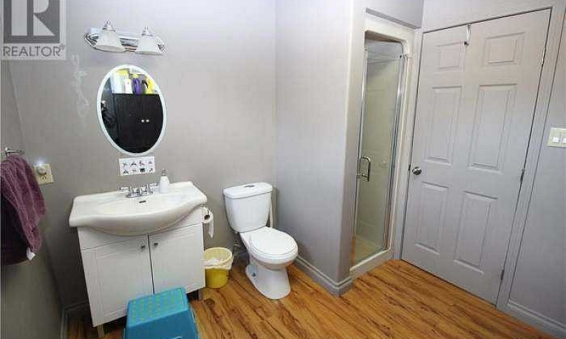 1 Bdrm Main Floor Of...