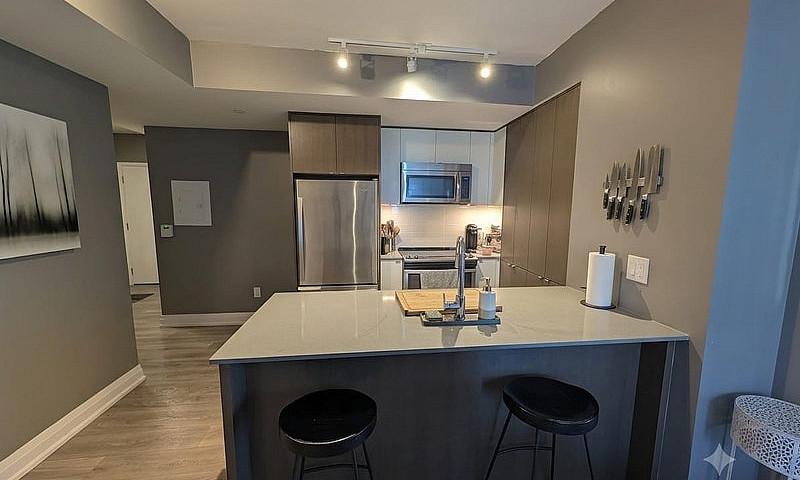 A Luxury Condo - 1 B...