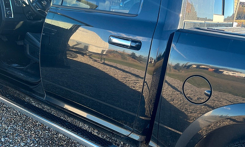 Ram 1500 Laramie...