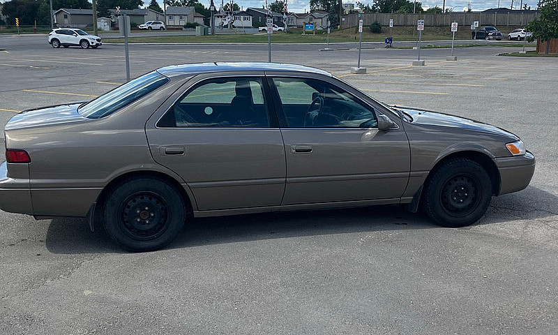 1999 Toyota Camry Le...