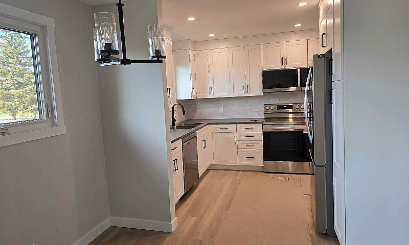 Beautiful 4 Bedroom,...