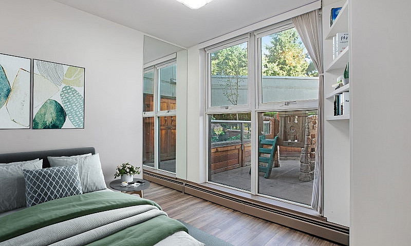 3 Beds 2 Baths Beaut...