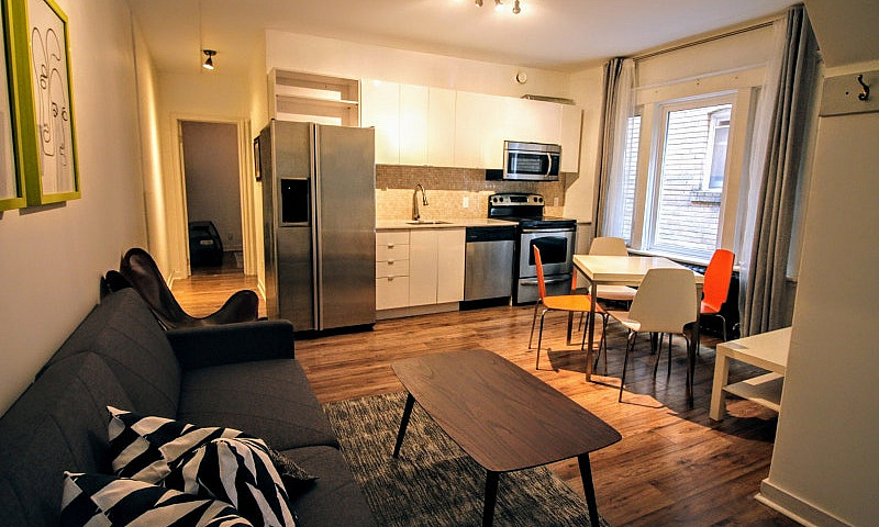 2-Bedroom, 1 Bath Un...