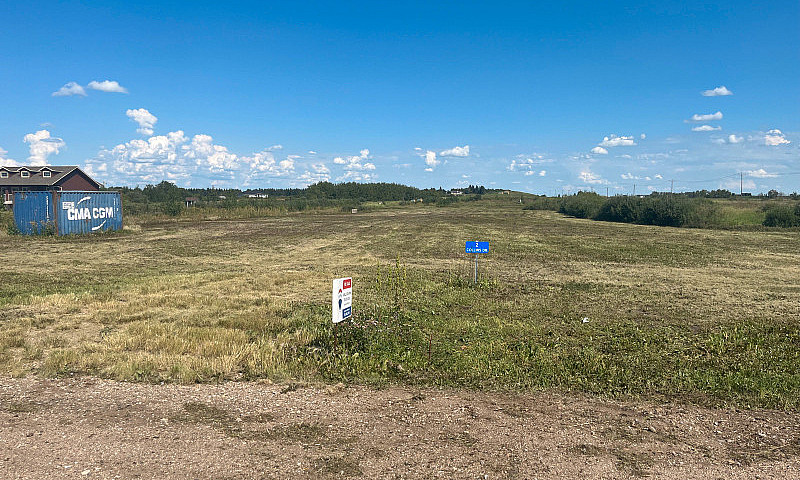 Acreage Near Lloydmi...