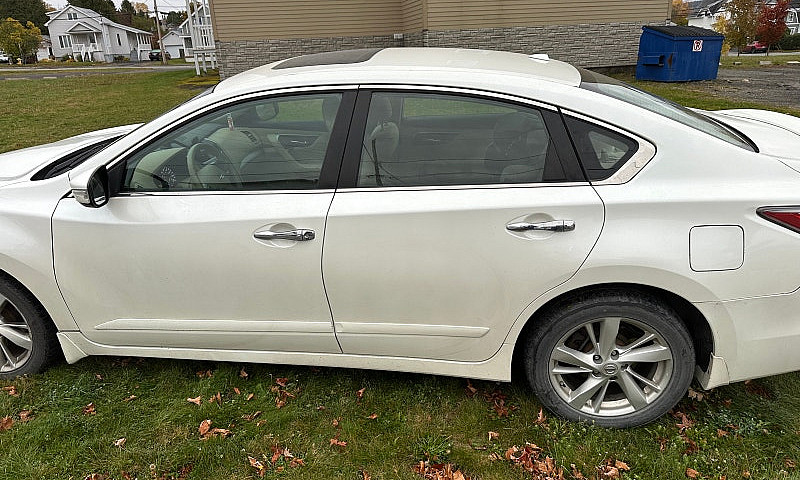 Nissan Altima Bon Et...