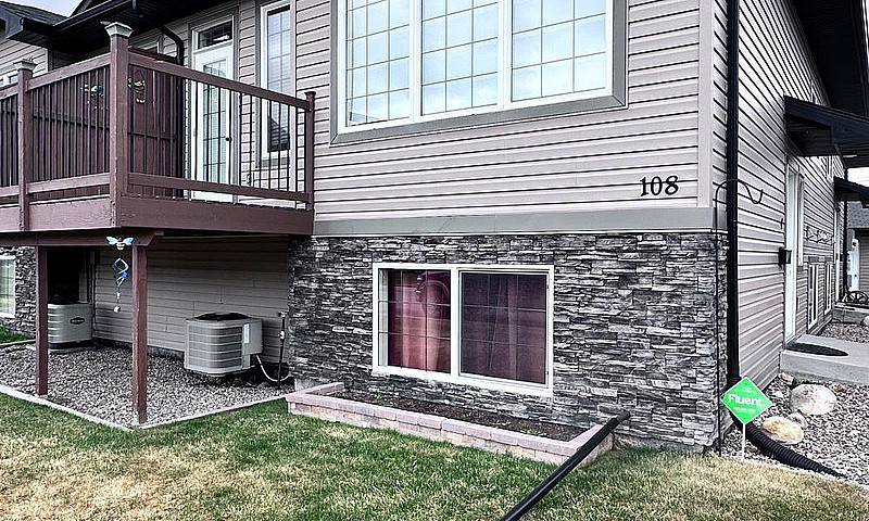 3 Bed 2 Bath Townhou...