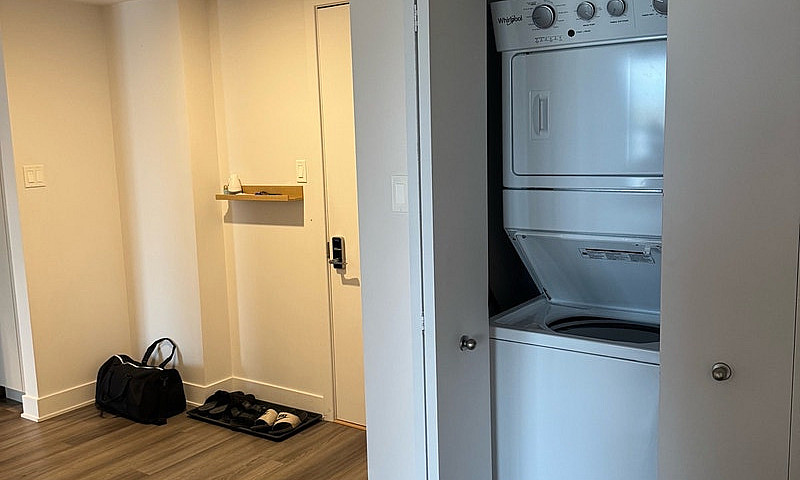 Condo À Louer...