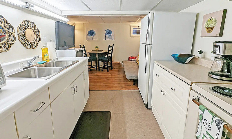  Furnished 1-Bed Pri...
