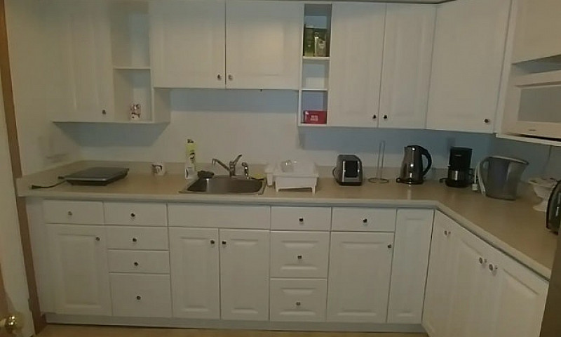 Furnished Basement N...