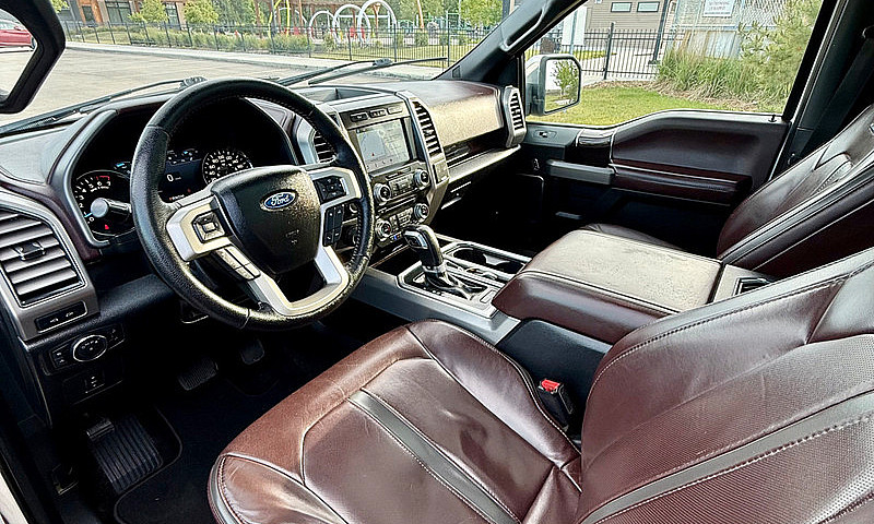 2017 Ford F-150 Plat...