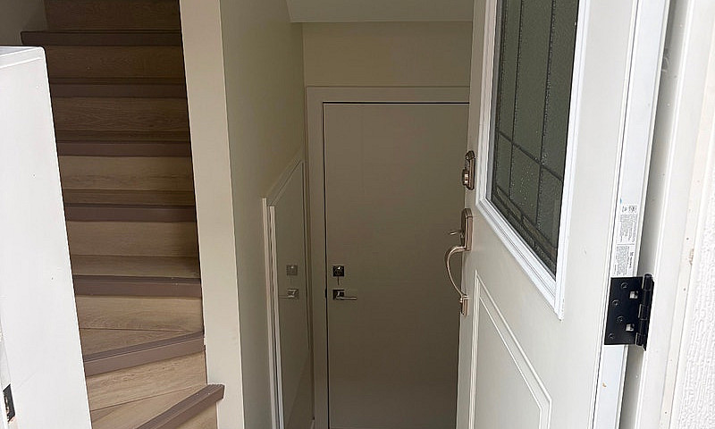 1 Bedroom Basement S...