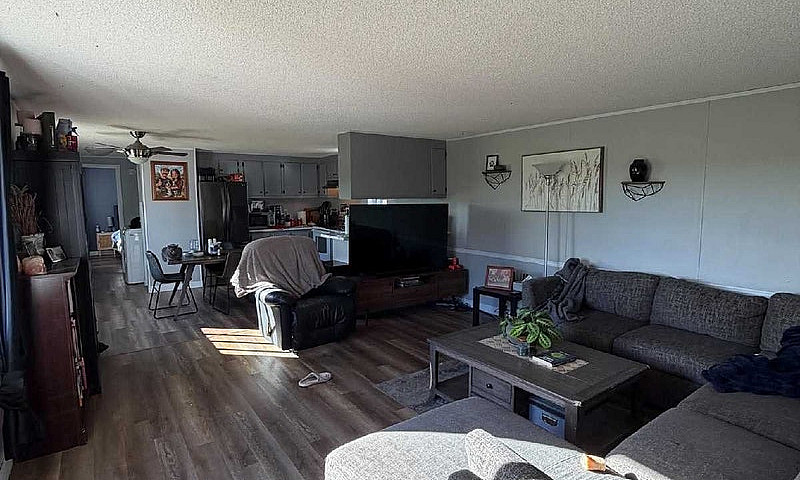 Mobile Home To Be Mo...