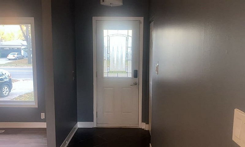Renovated 8 Bedroom ...