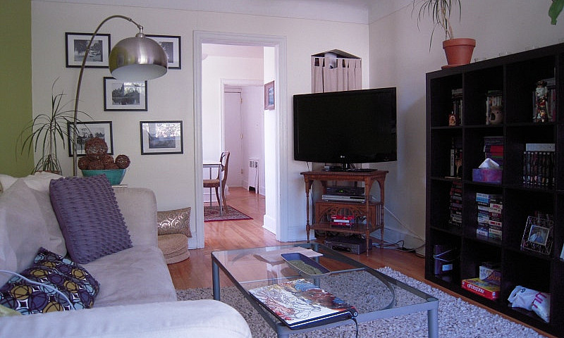 Triplex: 2 Bedroom H...