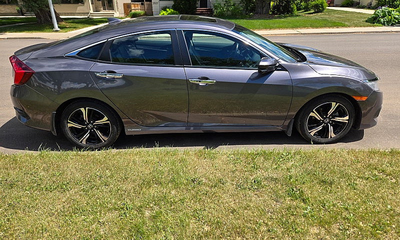 2017 Honda Civic Tou...