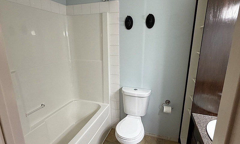 Top Floor Modern Con...