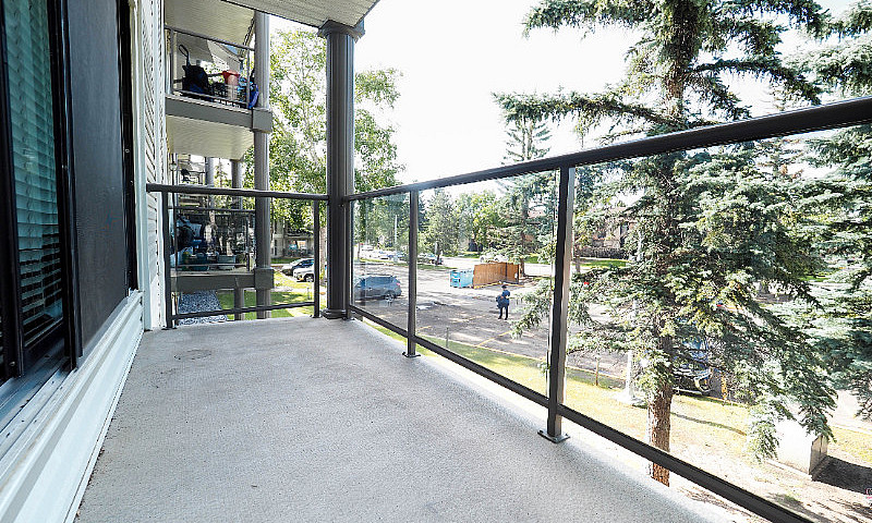 Spacious Renovated 2...