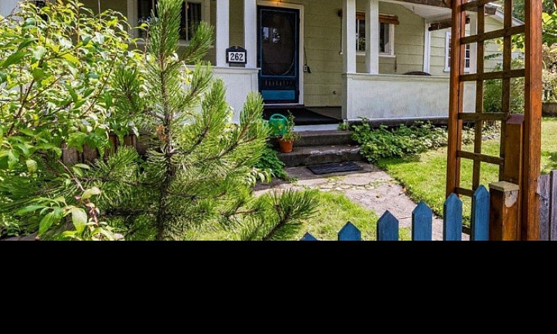 3 Bedroom 1 Bathroom...