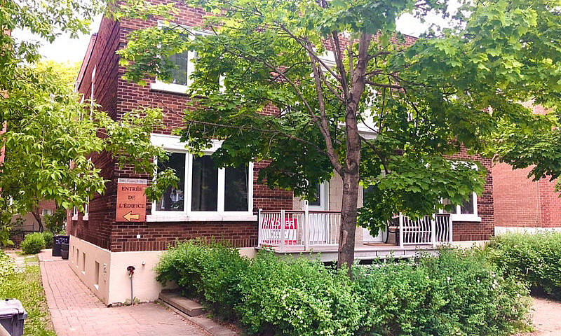 2 Bedroom Apt In Out...