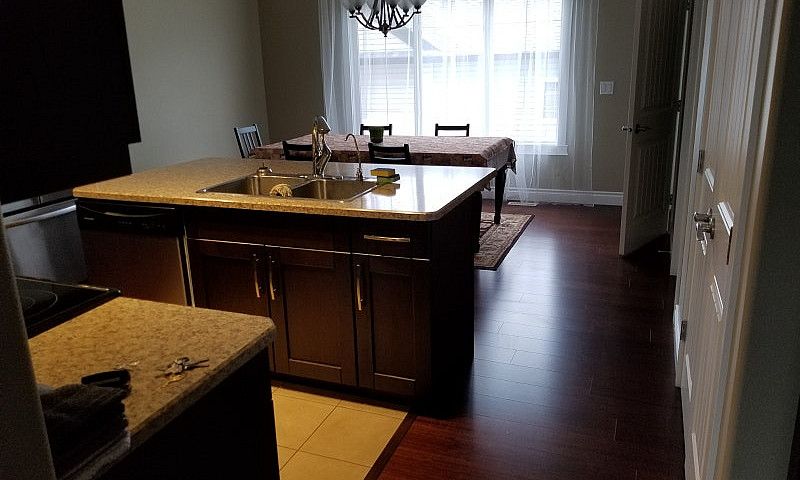 5 Bed / 4.5 Bath Tow...