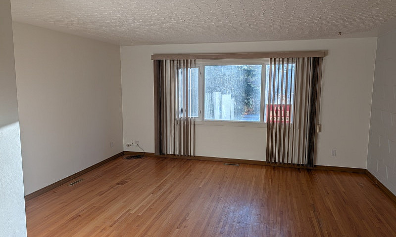 1200 Sq Ft 2 Bedroom...