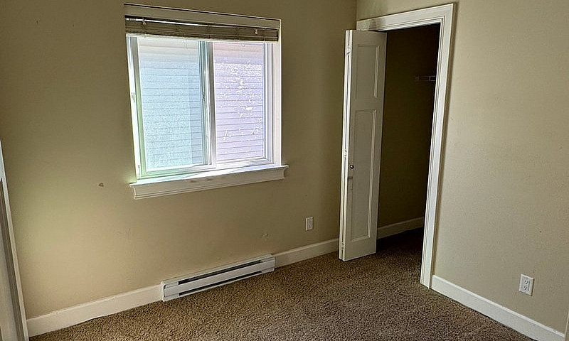 1 Br Coach House In ...