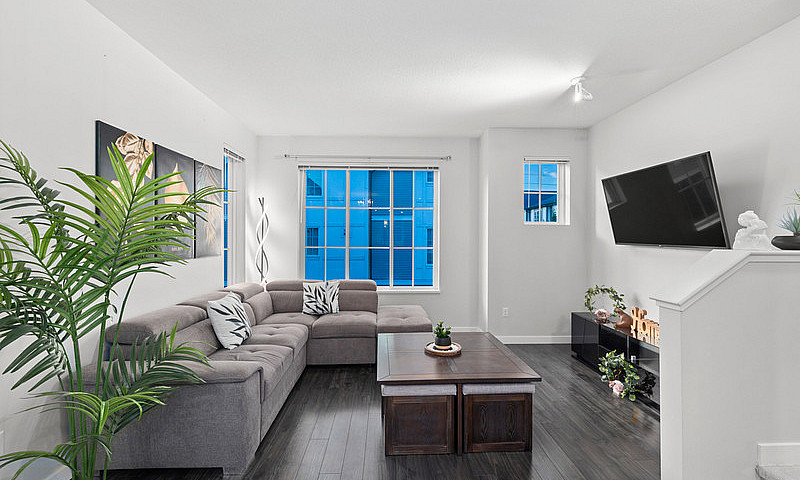 Beautiful 2 Bed + 2B...