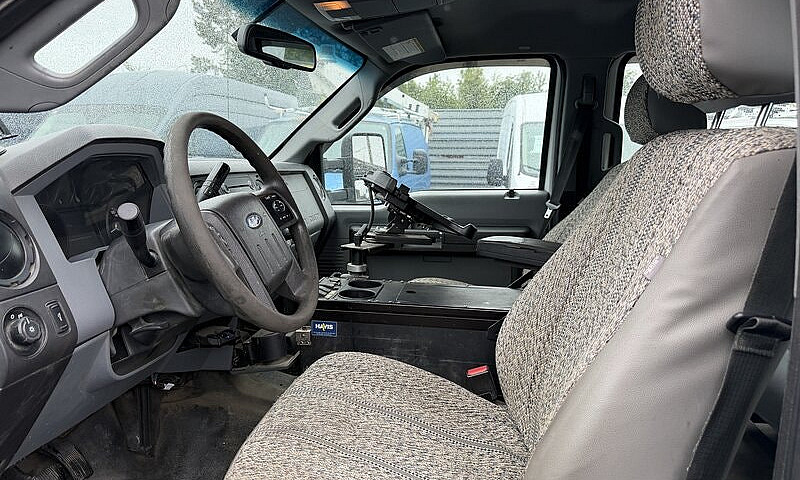 2015 Ford F550 Servi...