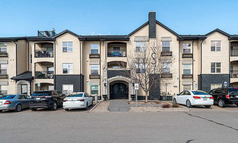 Apartment Condo For ...