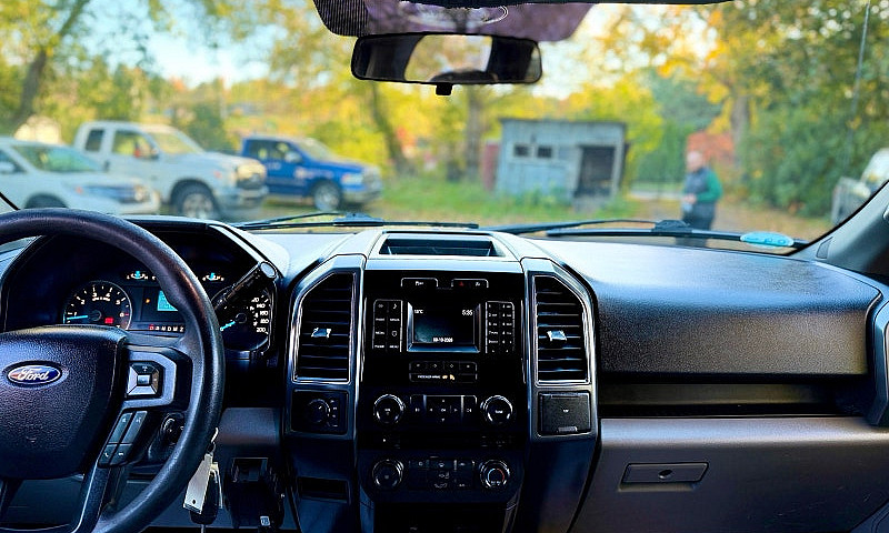 2017 Ford F150 Level...