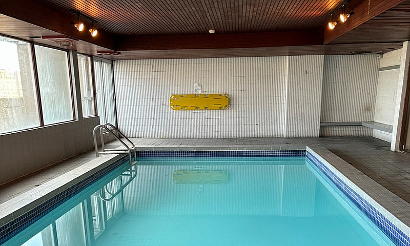 2 Bedroom Downtown C...