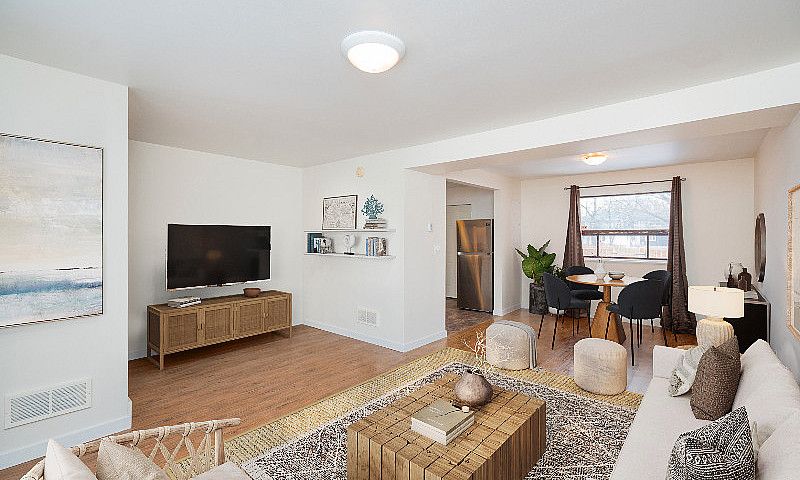 Stunning Townhouse W...