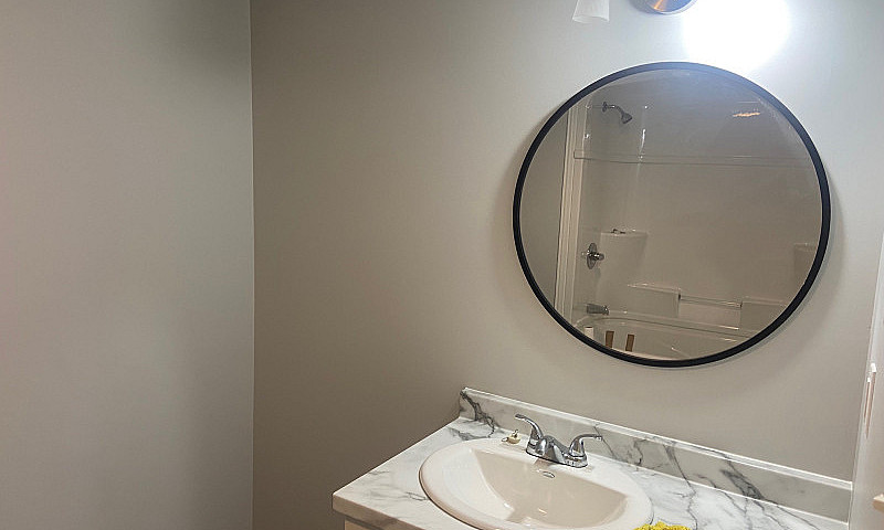 Modern 4 Bedroom Apa...