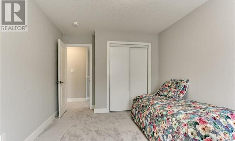 Town House For Rent ...