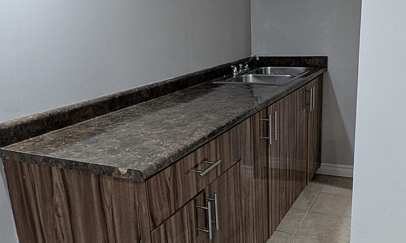 Clean And Spacious B...