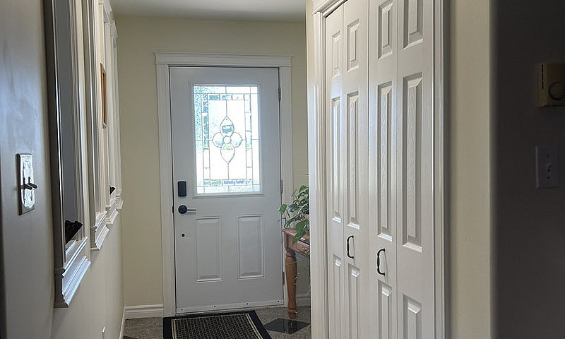 House For Sale 905 W...